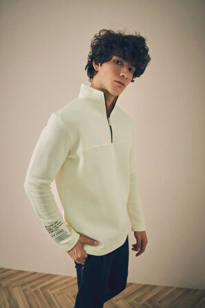 3 İplik Basic Yarım Fermuarlı Dik Yaka Sweatshirt