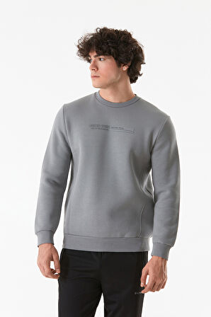 3 İplik Kabartma Baskılı Bisiklet Yaka Sweatshirt