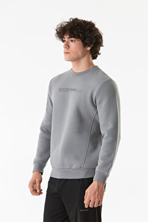 3 İplik Kabartma Baskılı Bisiklet Yaka Sweatshirt