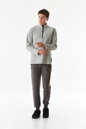 Basic Yarım Fermuarlı Dik Yaka Sweatshirt