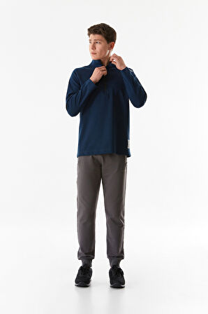 Basic Yarım Fermuarlı Dik Yaka Sweatshirt