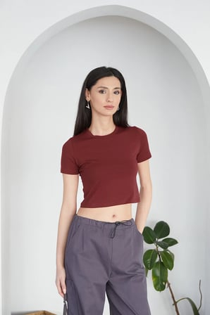 Basic Bisiklet Yaka Crop Tişört