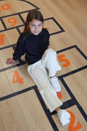 Kolu Fiyonk Detaylı Bisiklet Yaka Kız Çocuk Sweatshirt