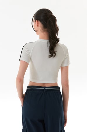 Fitilli Kolları Şeritli Crop Tişört