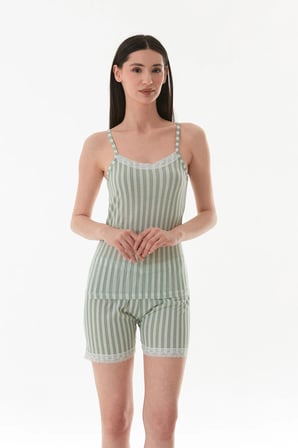 Kalın Çizgili Dantelli Şortlu Pijama Takımı