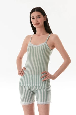Kalın Çizgili Dantelli Şortlu Pijama Takımı