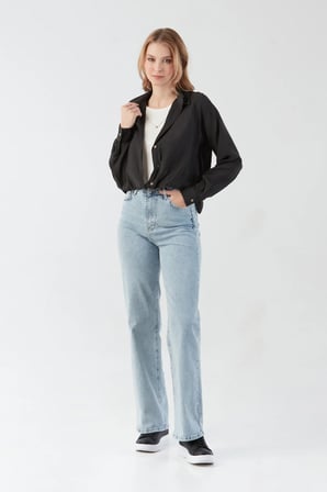 Basic Body Detaylı Kolyeli Gömlek