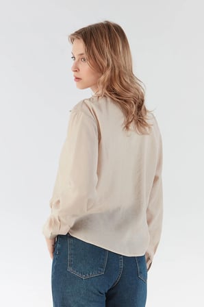 Basic Body Detaylı Kolyeli Gömlek