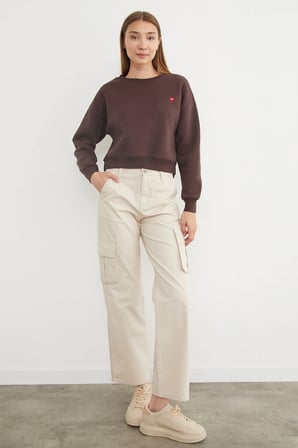 3 İplik Kalp Nakışlı Bisiklet Yaka Sweatshirt
