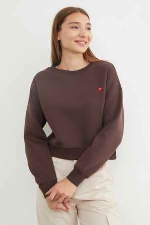 3 İplik Kalp Nakışlı Bisiklet Yaka Sweatshirt