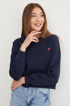 3 İplik Kalp Nakışlı Bisiklet Yaka Sweatshirt