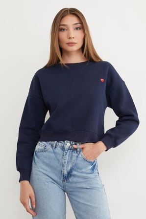 3 İplik Kalp Nakışlı Bisiklet Yaka Sweatshirt