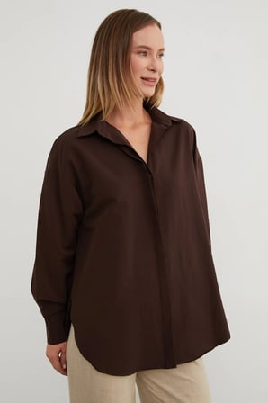 Basic Yırtmaçlı Oversize Gömlek