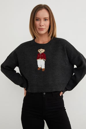 Ayıcık Nakışlı Oversize Crop Kazak