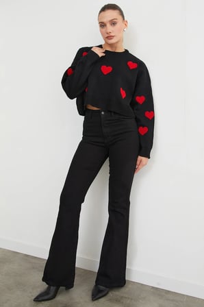 Kalp Nakışlı Crop Triko Kazak