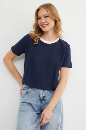 Basic Ribana Yaka Mevsimlik Crop Tişört