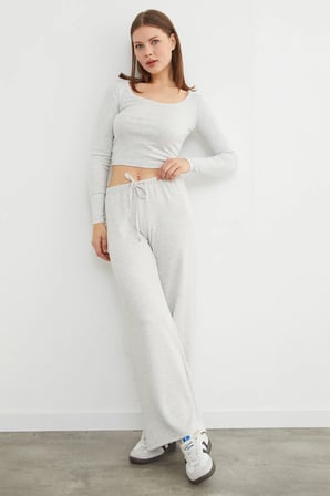 Beli Bağlamalı Bol Paça Modal Pantolon