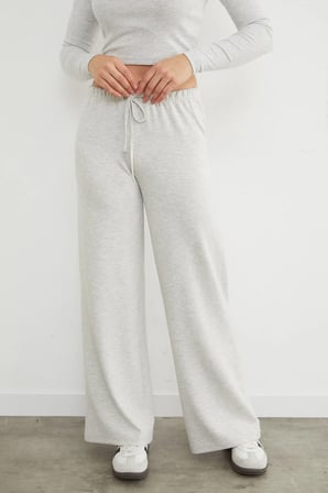 Beli Bağlamalı Bol Paça Modal Pantolon