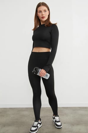 Basic Bisiklet Yaka Parmak Geçmeli Crop Bluz