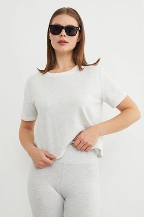 Basic Ribana Yaka Mevsimlik Crop Tişört