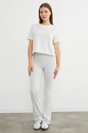 Basic Ribana Yaka Mevsimlik Crop Tişört