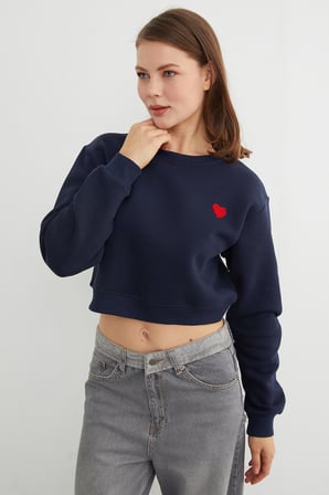 3 İplik Kalp Nakışlı Crop Sweatshirt