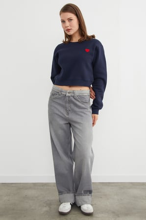 3 İplik Kalp Nakışlı Crop Sweatshirt