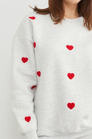 3 İplik Kalp Nakışlı Oversize Sweatshirt