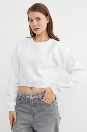 3 İplik Kalp Aksesuarlı Crop Sweatshirt