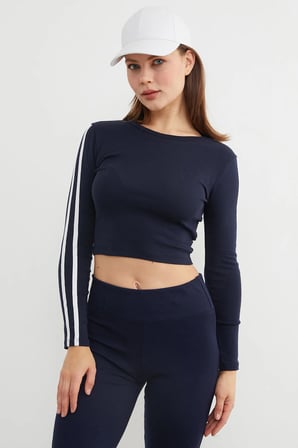 Bisiklet Yaka Kolları Biye Detaylı Crop Body