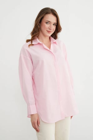 Basic Yırtmaçlı Oversize Gömlek