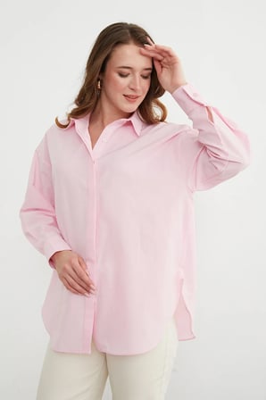 Basic Yırtmaçlı Oversize Gömlek