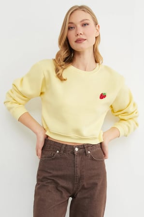 3 İplik Çilek Nakışlı Crop Sweatshirt