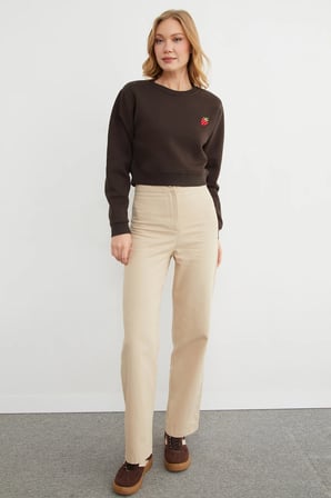 3 İplik Çilek Nakışlı Crop Sweatshirt