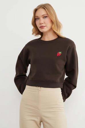 3 İplik Çilek Nakışlı Crop Sweatshirt