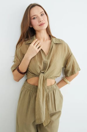 Çizgili Jakarlı Bağlamalı Crop Bluz