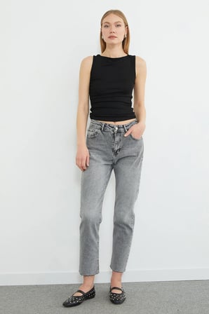 Yüksek Bel Mom Fit Jean