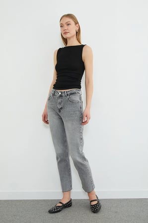 Yüksek Bel Mom Fit Jean