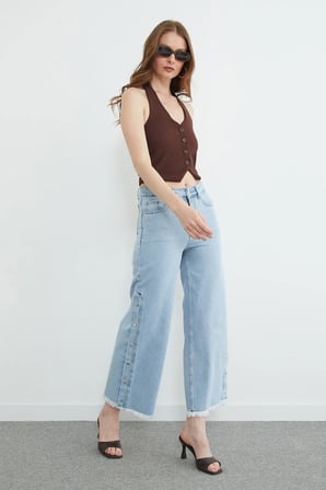 Paçası Püsküllü Çıtçıtlı Jean