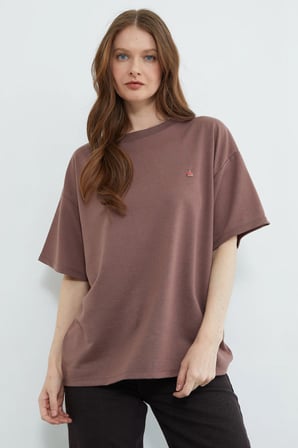 Metal Aksesuarlı Bisiklet Yaka Oversize Tişört