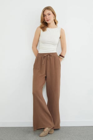 Beli Bağcıklı Cepli Müslin Kumaş Pantolon