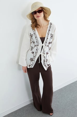 Nakışlı Önü Bağcıklı Keten Görünümlü Kimono
