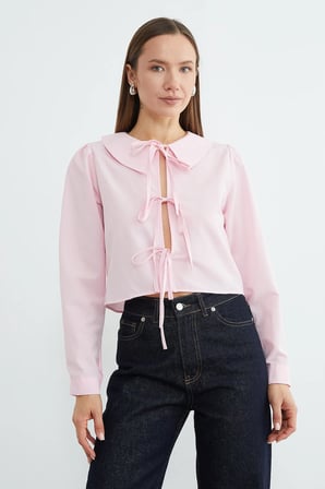 Önden Bağlamalı Bebe Yaka Crop Bluz