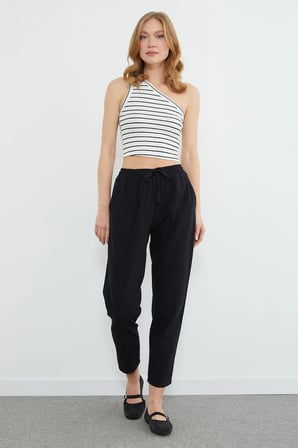 Beli Bağlamalı Cepli Gabardin Pantolon