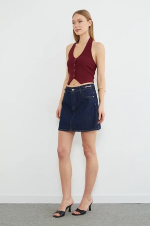 Zincir Kemer Detaylı Mini Jean Etek