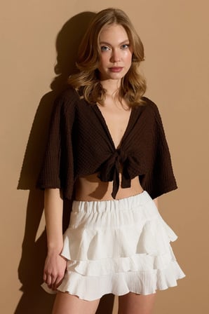Önü Bağlamalı Bürümcük Kumaş Crop Bluz