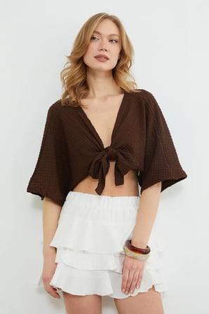 Önü Bağlamalı Bürümcük Kumaş Crop Bluz