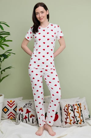 Büyük Kalpli Desenli Bisiklet Yaka Kısa Kollu Pijama Takımı