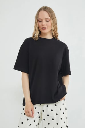 Transparan Kelebek Nakışlı Oversize Tişört