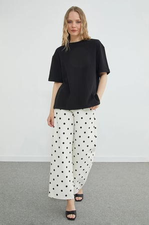 Transparan Kelebek Nakışlı Oversize Tişört
